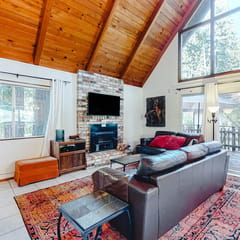 Redwood Lodge - A-Frame on the Russian River