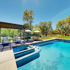 Warm Springs Retreat - Glen Ellen Heated Pool Estate on 5 Secluded Acres