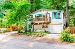 Creek House - Guerneville Dog-Friendly Redwood Retreat with Deck - Image 3