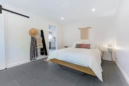 Surfer's Paradise - Bodega Harbour Dog-Friendly Bay View Bungalow with Sauna - Image 5