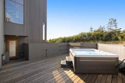Breakers Retreat - Luxe retreat with ocean views, hot tub, & gourmet kitchen - steps from beach - Image 3