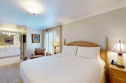 Silverado Resort and Spa 266 & 267 - Two King Suites, Golf-View Balcony off the Main Unit - Image 5