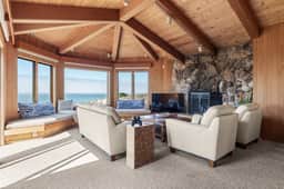 White Waters - Oceanfront seaside home with balcony & sweeping ocean views - Image 3