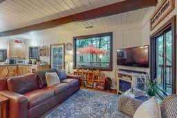 The Lazy Bear - Forestville Dog-Friendly Forest Cabin with Hot Tub - Image 2