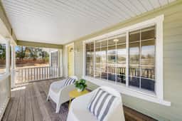 Bird and Barrel Vineyard Farmhouse - Healdsburg Wine Country Retreat with Game Barn - Image 4
