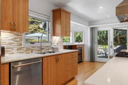 The Gravenstein - Sebastopol Orchard Retreat with Hot Tub - Image 4