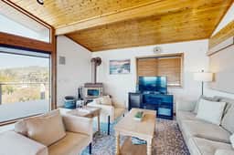 Gualala Harmony House - Gualala ocean-view home with private hot tub, dogs welcome - Image 2