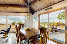 Seas the Day - Newly remodeled hexagon home with hot tub, dogs welcome - Image 2