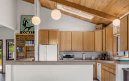 Sunhoma - Bluff-top coastal home with hot tub, ocean views, telescope - Image 4