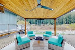 Riverfront Escape - Monte Rio Dog-Friendly Riverfront Hot Tub Retreat - Image 3