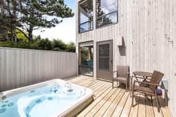 Casa Contenta - Meadow home with private hot tub on the golf course - Image 3