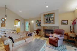 Casa Crotti - Sebastopol Forest Retreat with Creek Trail - Image 2