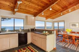 Casa Pelo Mar - Oceanfront retreat with private hot tub steps from Pebble Beach - Image 4