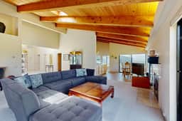 Whale Tales - Ocean-view home near the golf course & Bluff Trail - Image 3