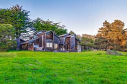 Vista Grande - Obie Bowman-designed home with private hot tub near Black Point - Image 4