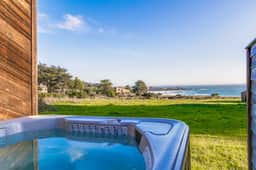 Vista Grande - Obie Bowman-designed home with private hot tub near Black Point - Image 3