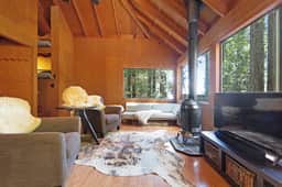 Cabin 55 - Dog-Friendly Cabin with Private Hot Tub & BBQ near the Lodge - Image 2