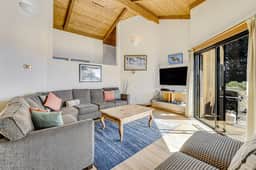 Urban Escape Compound - Seaside compound with two private hot tubs & ocean views - Image 4