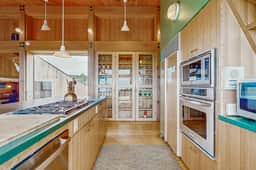 Compass Rose - Oceanfront estate with private hot tub & courtyard, dogs welcome - Image 5
