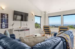 Casa Del Mar - Ocean-view Sea Ranch home with private hot tub & fireplace - Image 2