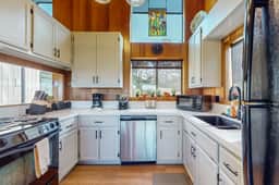 Prentiss Retreat - Dog-Friendly Sea Ranch Home Near Playground & Beach - Image 4