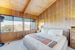 Pelican Landing - Ocean view home with stone fireplace, dog-friendly - Image 5