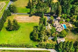 Zegarra Estate - 6-acre Sonoma wine country compound, sleeps 14 across two homes - Image 2