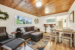 Wanderlust Cottage - Guerneville Dog-Friendly Redwood Cottage with Hot Tub - Image 5
