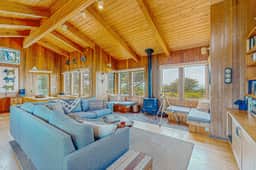 Gewing House - Sea Ranch home with private hot tub near Pebble Beach - Image 2