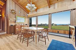 Anam Cara - Distant ocean-view home with hot tub near Walk On Beach, dogs welcome - Image 3
