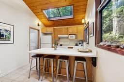 Deep Woods Hideaway - Dog-friendly forest retreat among redwoods, walk to Hot Spot & Gualala River - Image 4