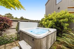 The Driftwood - Coastal Sea Ranch retreat with hot tub & fireplace - Image 3