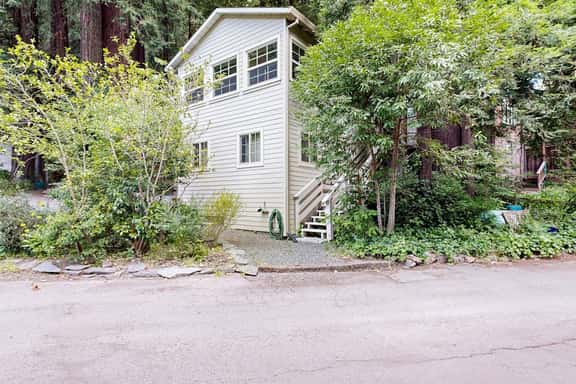 Home on the Range - Dog-Friendly Guerneville Cabin near River - Image 1