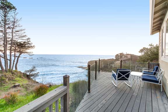 Otter's Rest - Gualala blufftop cottage with fireplace & grill, dogs welcome - Image 1