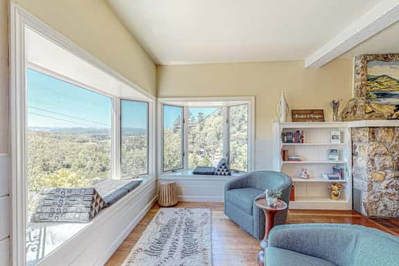 Dragon Cottage - Furnished Monthly Rental in Healdsburg, 5BR with Valley Views - Image 1