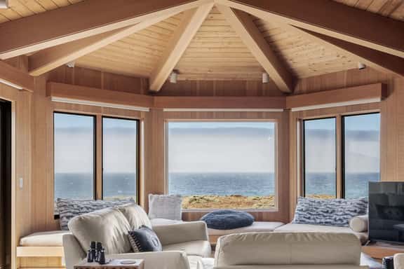 White Waters - Oceanfront seaside home with balcony & sweeping ocean views - Image 1