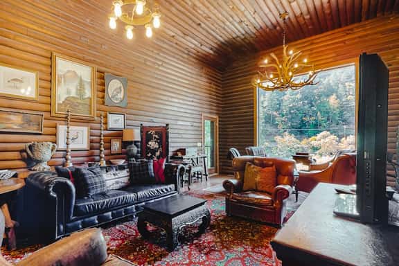 Antler River Lodge - Guerneville Dog-Friendly Riverfront Lodge with Hot Tub - Image 1