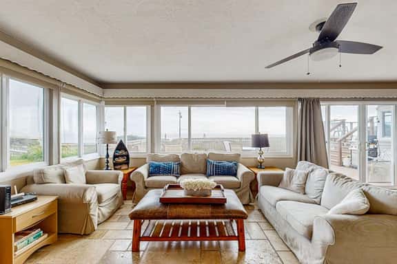 Cozy Carmet Cottage - Bodega Bay Dog-Friendly Oceanview Cottage with Hot Tub - Image 1