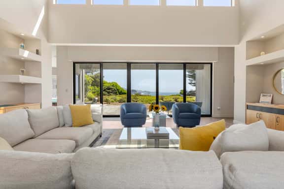 Seaspray - Oceanfront home with fireplace, EV charger & ocean views - Image 1
