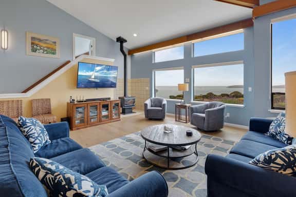 Eagles nest - Bodega Harbour Ocean-View Hot Tub Retreat - Image 1