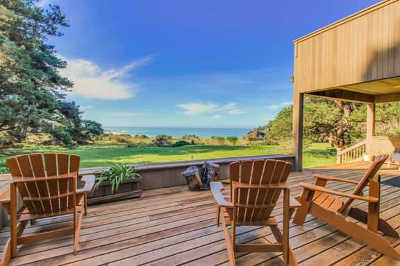 Webb House - Oceanfront home with private hot tub near Black Point - Image 1