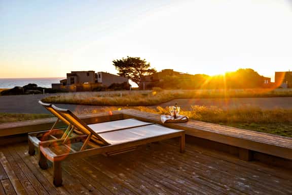 Da Yaya House - Coastal Luxury: Chef Kitchen, Ocean Views, Hot Tub - Image 1