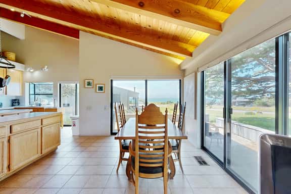 Whale Tales - Ocean-view home near the golf course & Bluff Trail - Image 1