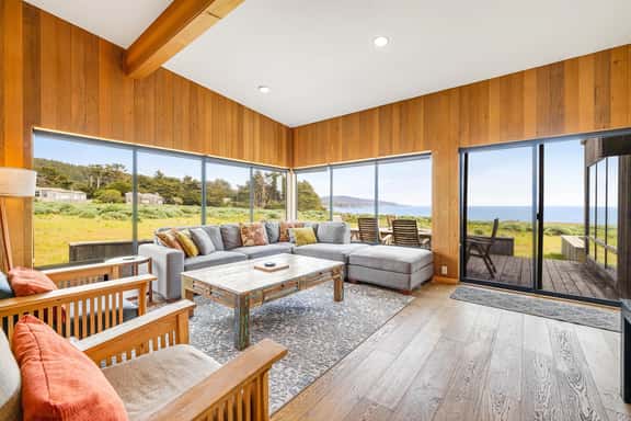 Aloha House - William Brunner-designed home with private hot tub, dogs welcome - Image 1
