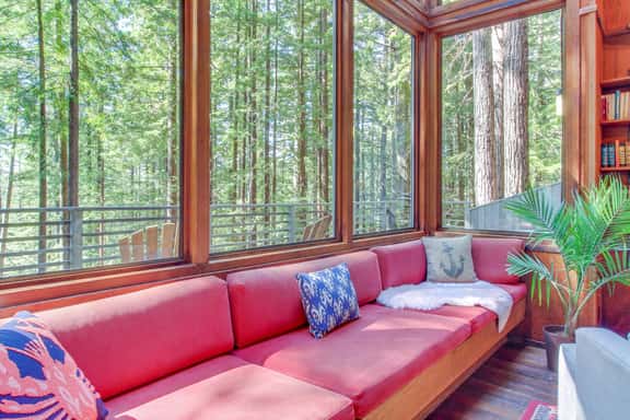 The Redwood House - Forested cabin with private hot tub - Image 1