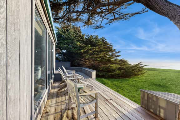 Bowsprit Retreat - Oceanfront Sea Ranch home with hot tub & deck, dogs welcome - Image 1