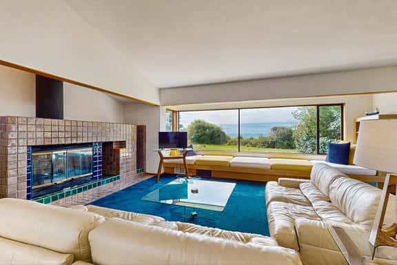 Green Vale Getaway - Don Jacobs-designed home with private hot tub near Shell Beach - Image 1