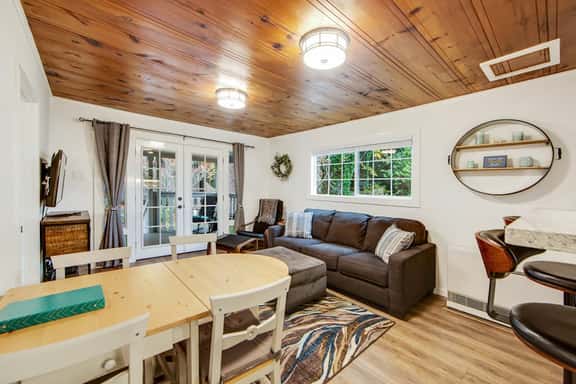 Wanderlust Cottage - Guerneville Dog-Friendly Redwood Cottage with Hot Tub - Image 1