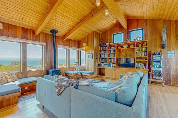Gewing House - Sea Ranch home with private hot tub near Pebble Beach - Image 1