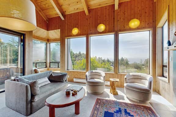 Timber & Tide - Ocean-view Sea Ranch home with private hot tub & courtyard - Image 1